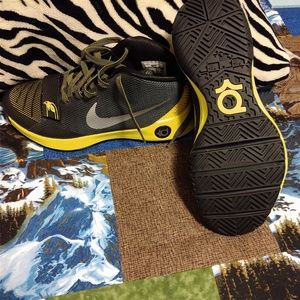 Black/Yellow kd trey 5. New never worn.